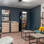 Western Ξενοδοχείο 3*